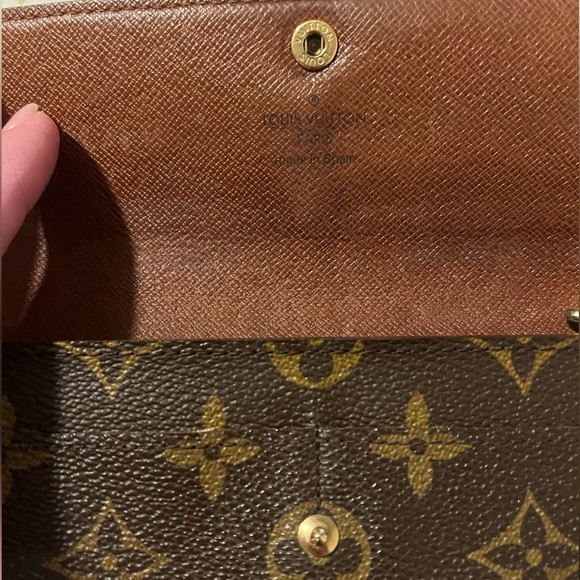 Louis Vuitton Black and Brown Monogram Wallet - Picture 5 of 12
